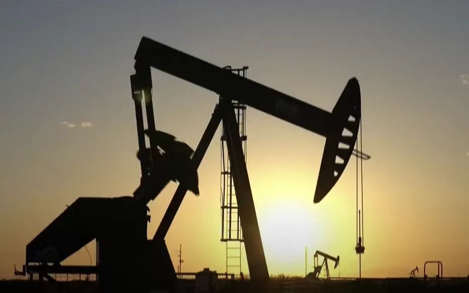 Pepperstone官网：OPEC+大幅增产叠加贸易不确定性，油价承压下行态势显著(图1)